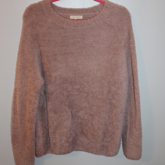 Deep Rose Colored Sweater - Picture 1 of 3